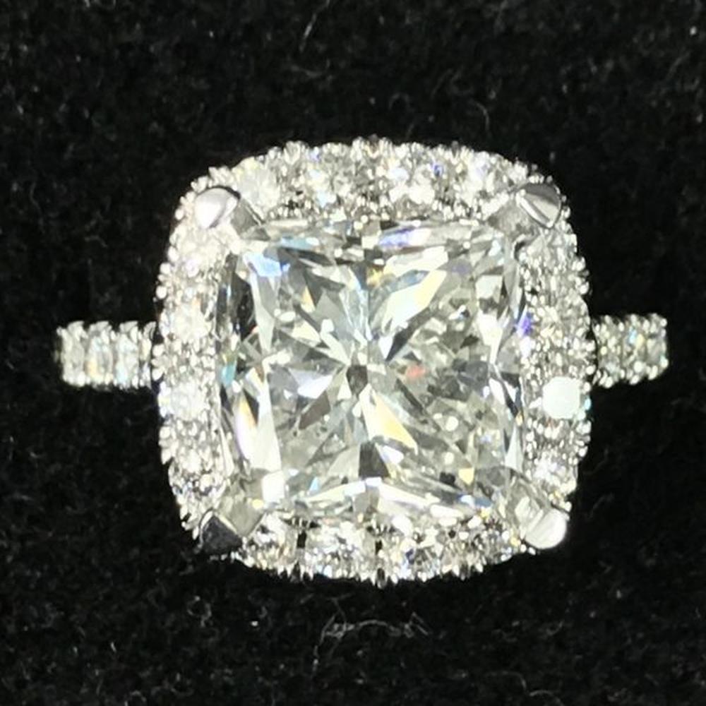 Roman & Jules - Platinum Cushion Halo Ring with 5.00 Carat Cushion Diamond and 0.83 Carat Round Diamond Accents
