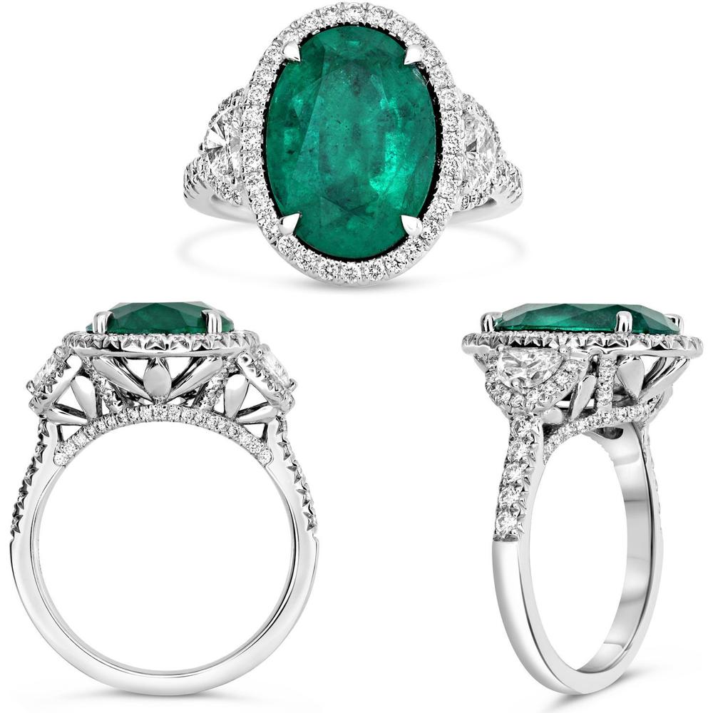 Roman & Jules - Platinum Oval Emerald Ring with Diamond Halo - 5.56 Carat Emerald and 1.05 Carat Total Diamond Weight