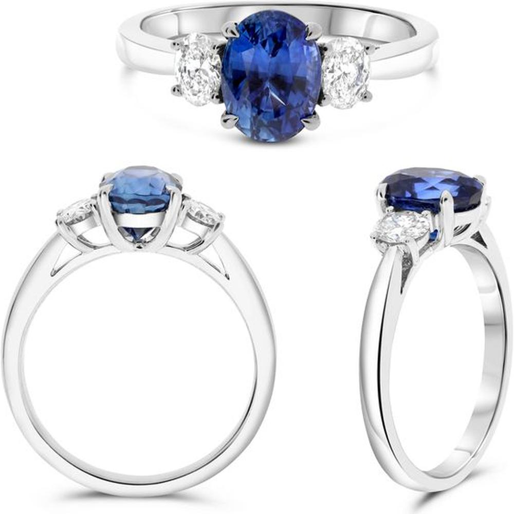 Roman & Jules - Platinum Three-Stone Ring with 1.42 Carat Oval Sapphire and Oval Diamonds