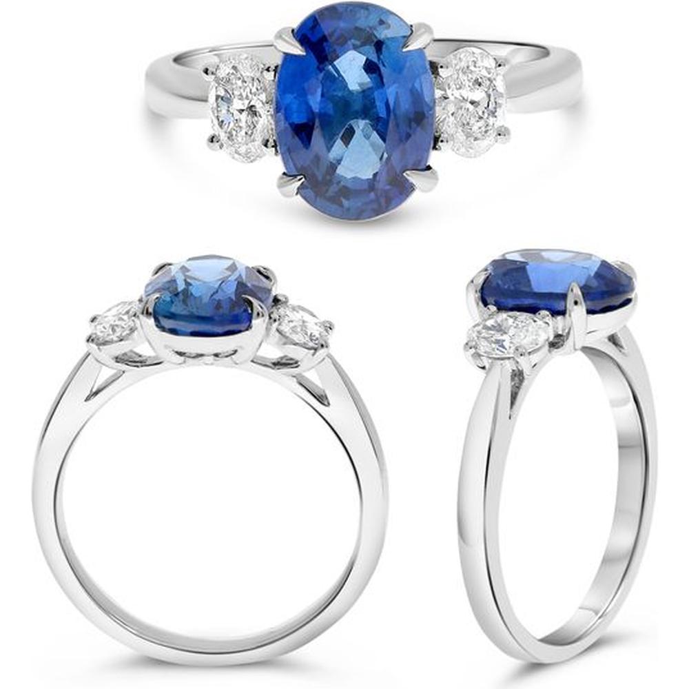Roman & Jules - Platinum Three-Stone Ring with 1.82 Carat Oval Sapphire and Oval Diamonds