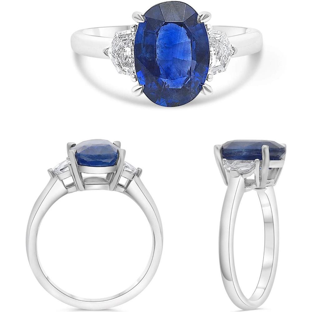 Roman & Jules - Platinum Three-Stone Ring with 3.47 Carat Oval Sapphire and 0.34 Carat Diamond Accents