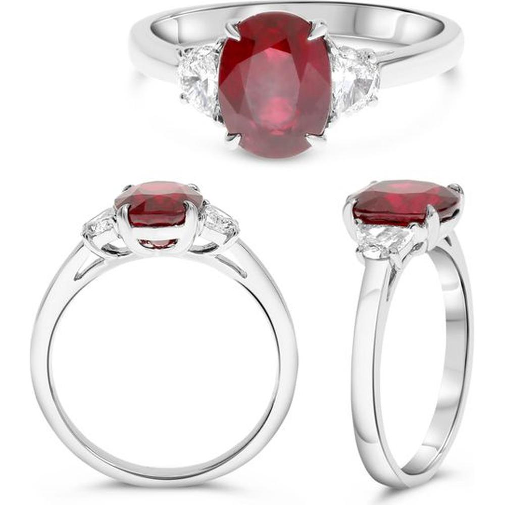 Roman & Jules - Platinum Three-Stone Ring with 3.54 Carat Oval Ruby and Trapezoid Diamonds