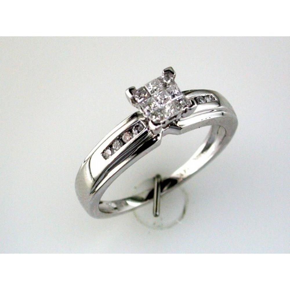 Royal 14K White Gold 0.30 Carat Round Diamond Engagement Ring with Princess Cut Accent Diamonds