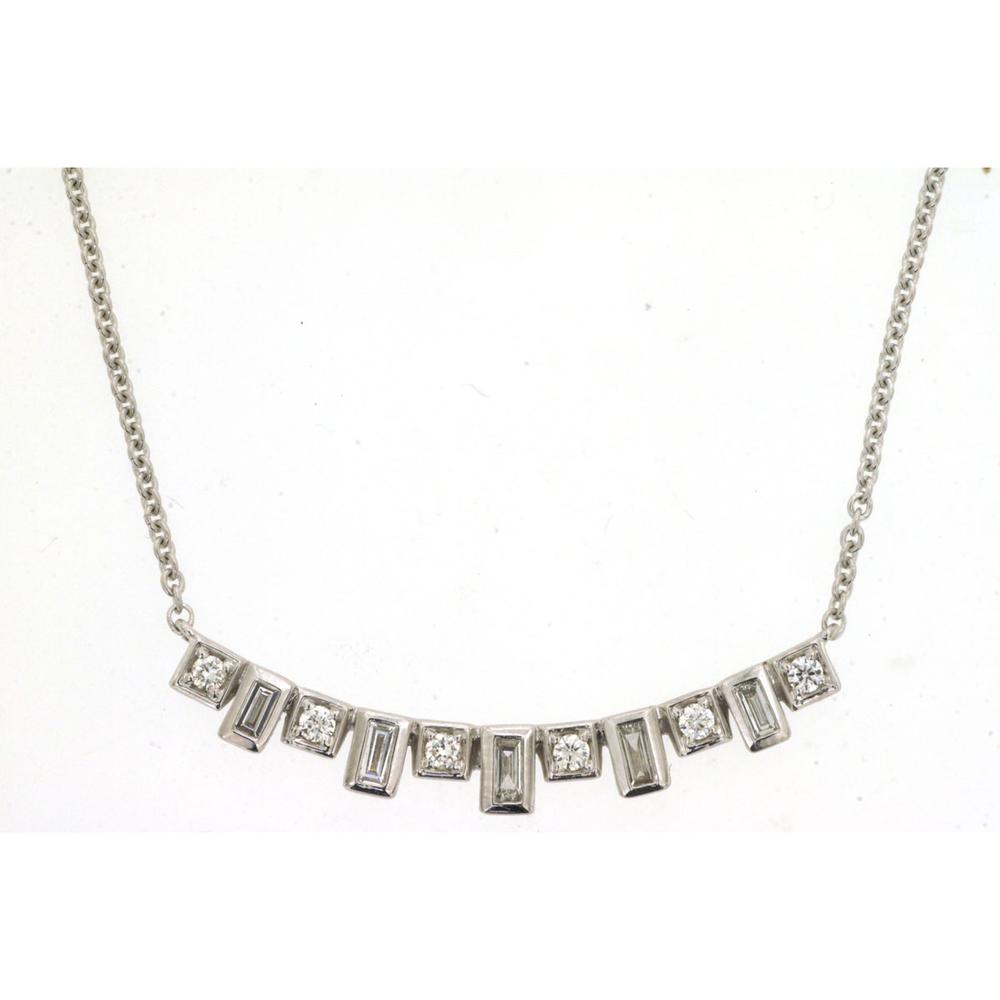 Royal 14K White Gold Diamond Necklace - Exquisite Elegance