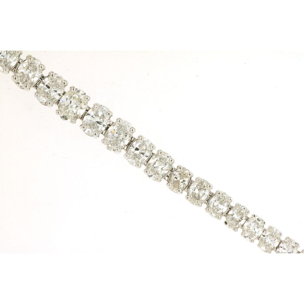 Royal 14K White Gold Diamond Tennis Bracelet with 7 Carats of Cushion Cut Diamonds