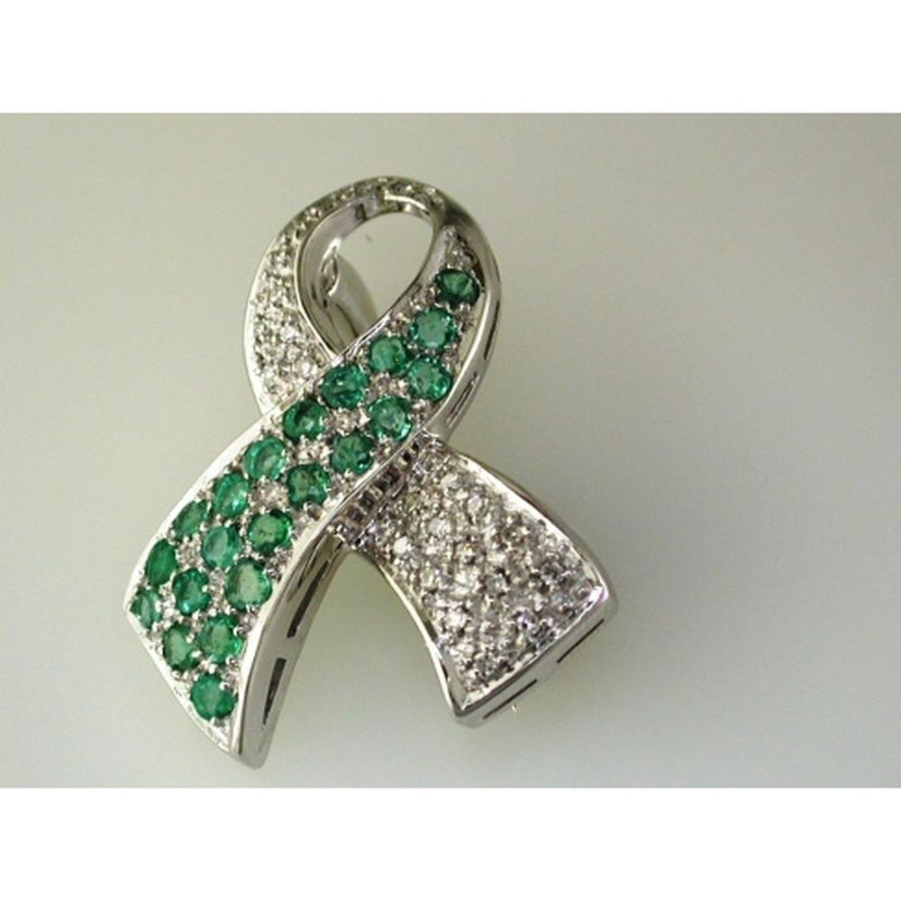 Royal 14K White Gold Emerald & Diamond Pendant - Timeless Elegance