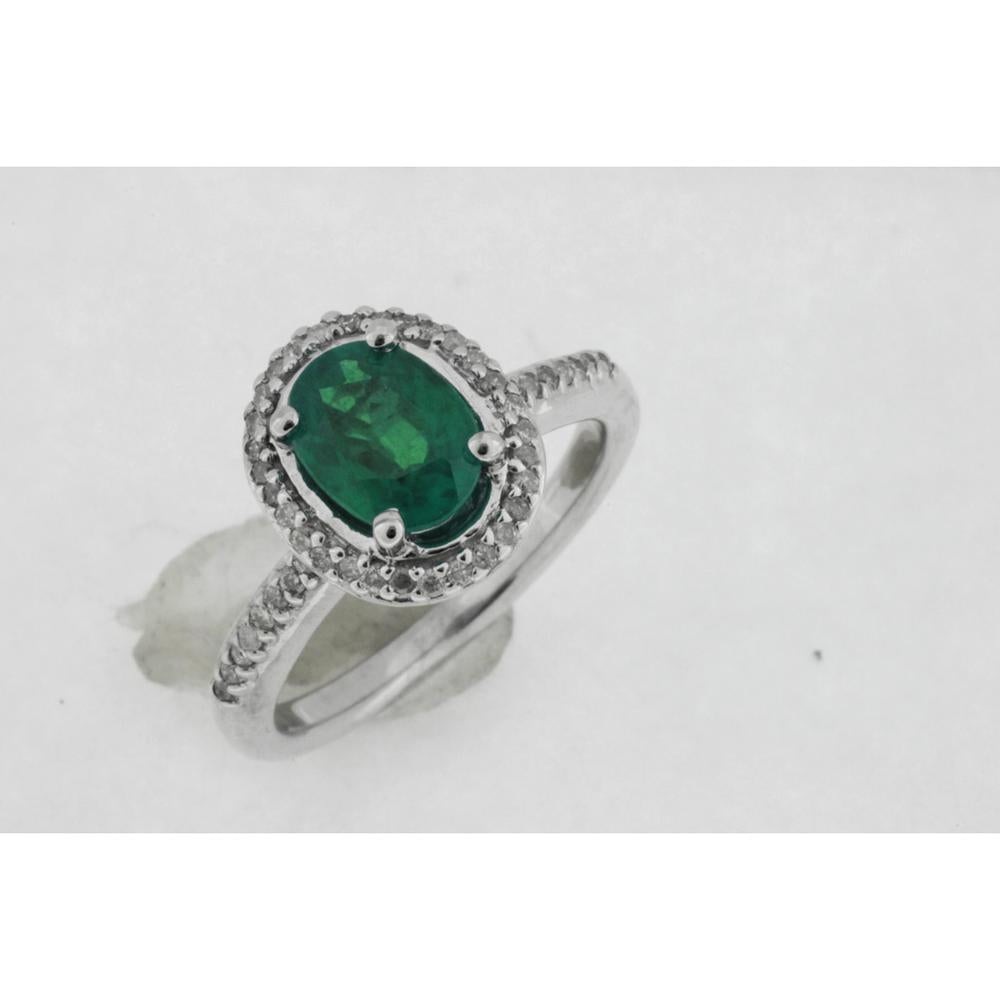 Royal 14K White Gold Emerald & Diamond Ring - Exquisite Elegance