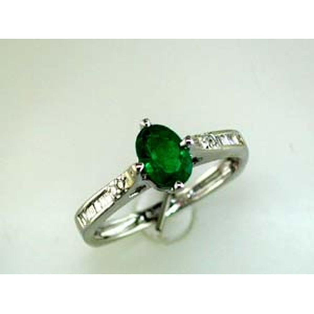 Royal 14K White Gold Emerald & Diamond Ring - Exquisite Elegance