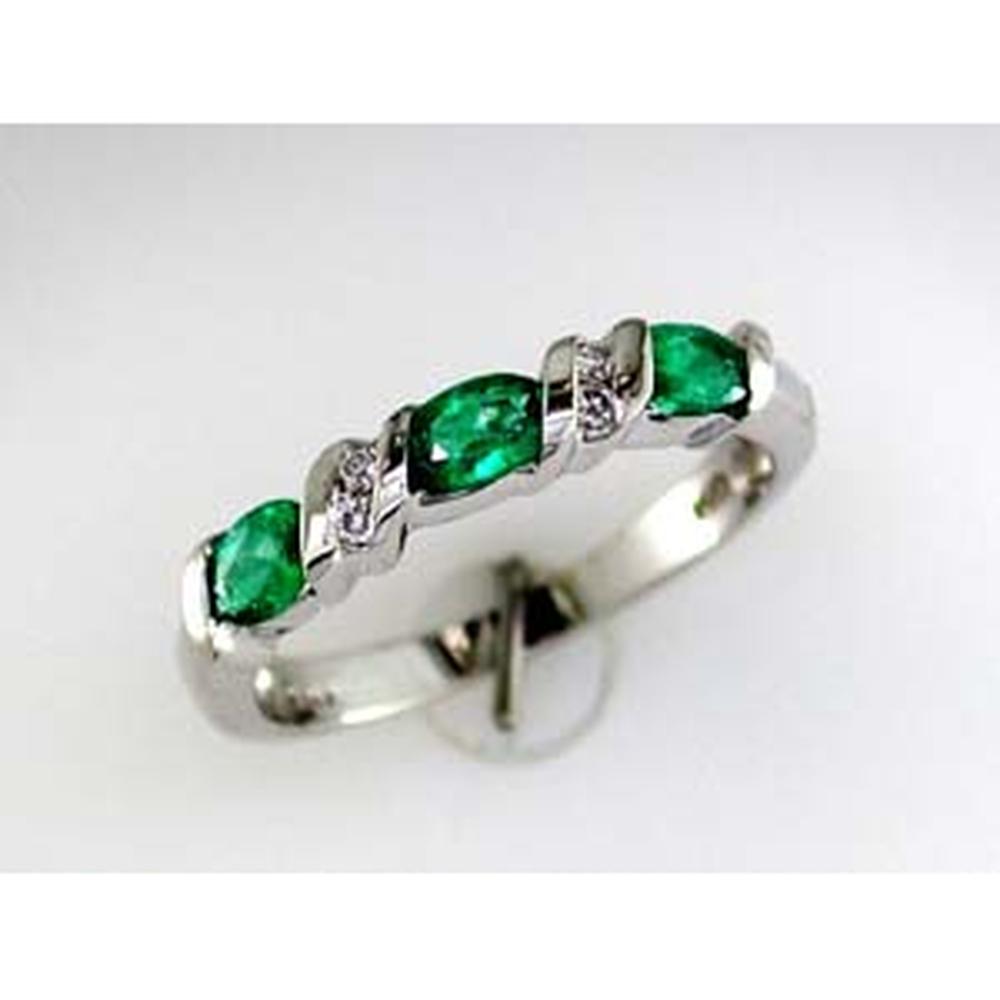 Royal 14K White Gold Emerald & Diamond Ring - Timeless Elegance