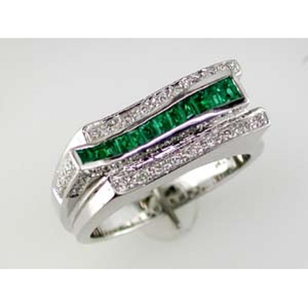 Royal 14K White Gold Emerald and Diamond Ring - Timeless Elegance