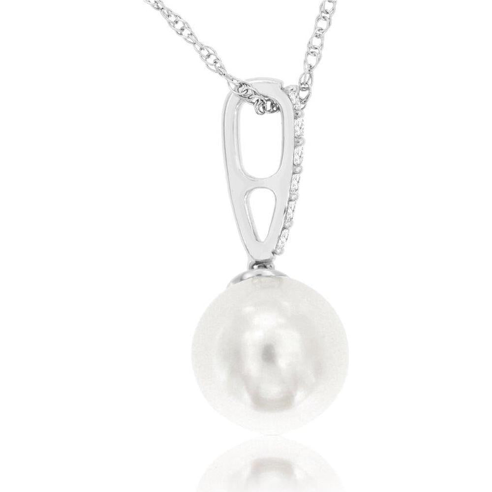 Royal 14K White Gold Pendant Necklace with Round Diamond and Lustrous Pearl