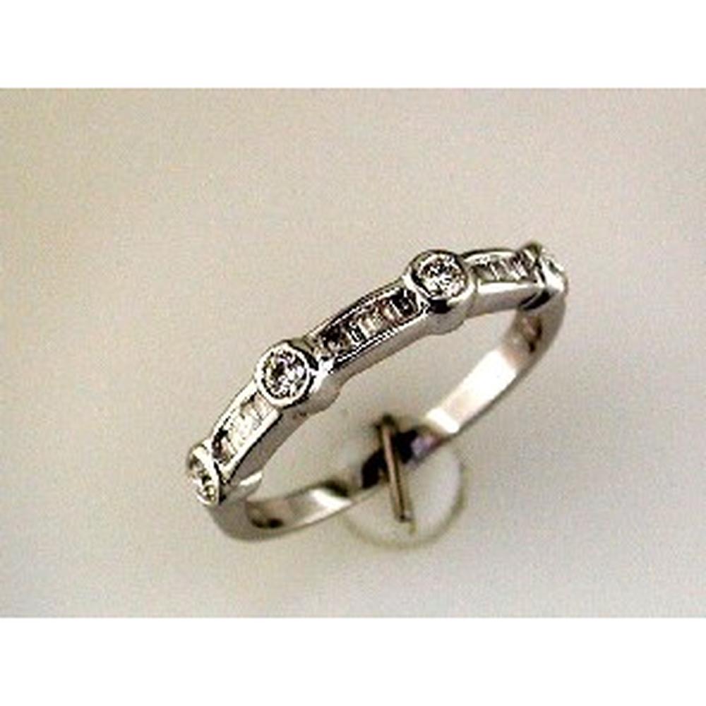 Royal 14K White Gold Princess-Cut Diamond Wedding Ring - 0.25 Carat Total Diamond Weight