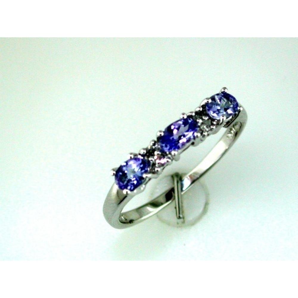 Royal 14K White Gold Tanzanite & Diamond Ring - Elegant Oval Gemstone Jewelry
