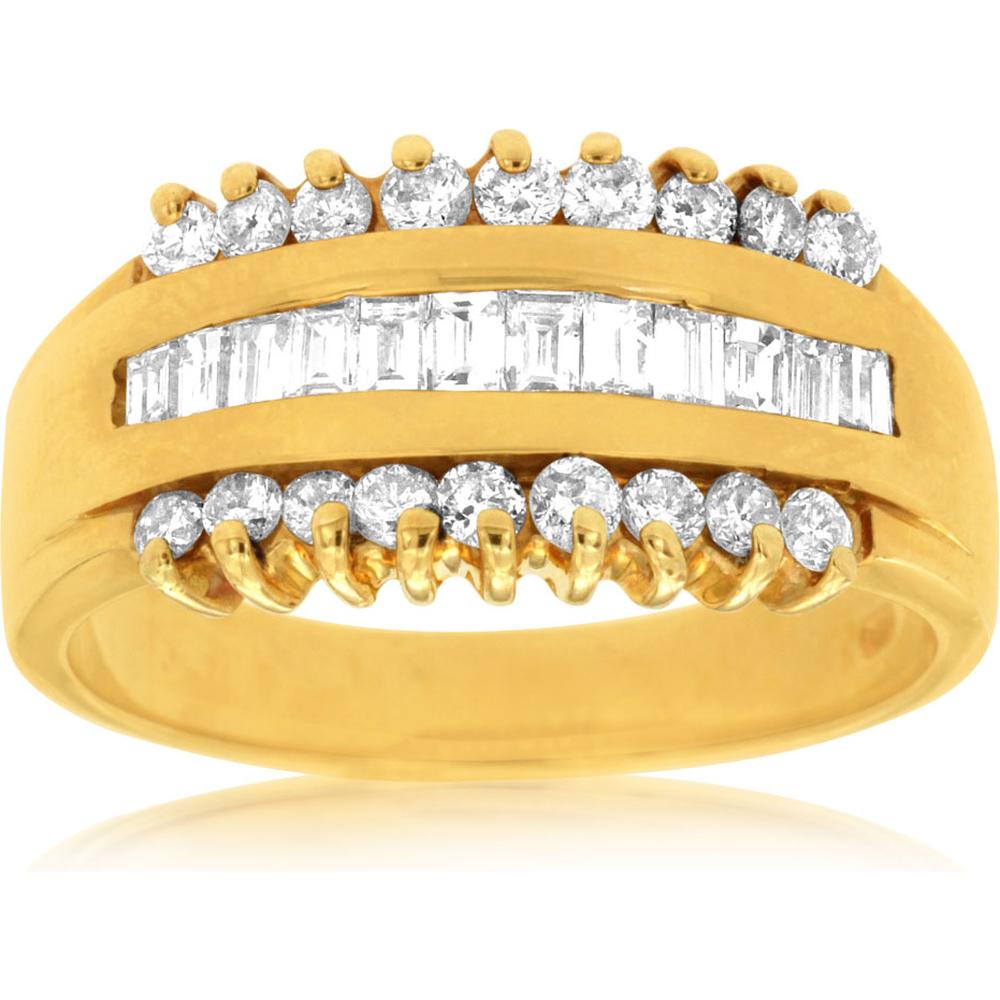 Royal 14K Yellow Gold Diamond Wedding Ring with Baguette and Round Diamonds - 0.94 Carat Total Diamond Weight