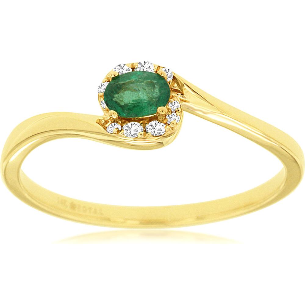 Royal 14K Yellow Gold Emerald and Diamond Ring - Timeless Elegance