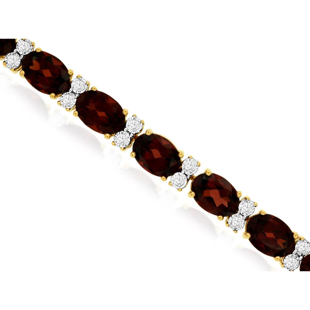 Royal 14K Yellow Gold Garnet & Diamond Tennis Bracelet - 18.2 Carats Garnet, 1 Carats Diamond Weight