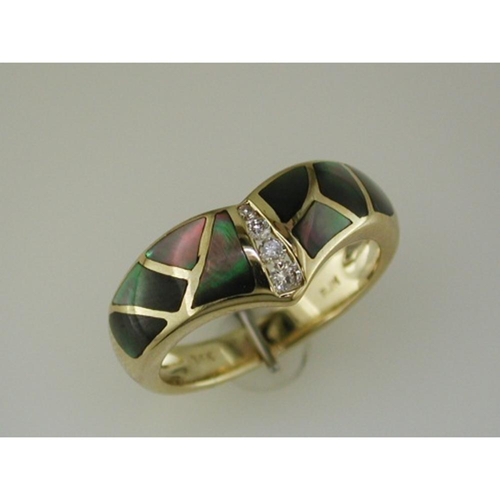 Royal 14K Yellow Gold Opal and Diamond Ring - Exquisite Beauty