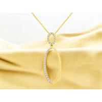 Royal 18K Yellow Gold Diamond Oval Pendant Necklace with Pavé-Set Diamonds - 0.25 Carats Total Diamond Weight