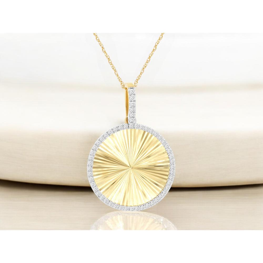 Royal 18K Yellow Gold Sunburst Pendant with 0.18 Carat Total Diamond Weight