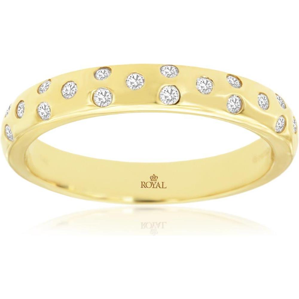 Royal 18K Yellow Gold Wedding Band with Flush Set Round Brilliant Diamonds - 0.20 Carat Total Diamond Weight