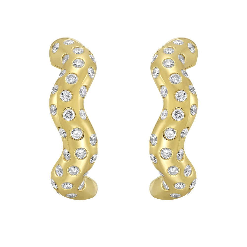 Ruchi New York - 18K Yellow Gold Circo Wavy Bezel-Set Diamond Hoop Earrings with 2.21 Carat Total Diamond Weight - 1 Inch