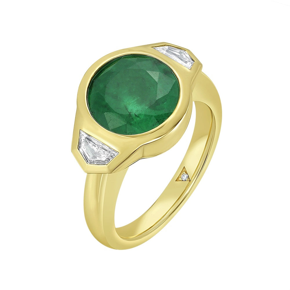 Ruchi New York - 18K Yellow Gold Selva Cocktail Ring with Bezel-Set Round Colombian Emerald and Half-Moon Diamonds - 3.75 Carat Emerald, 0.38 Carat Diamond