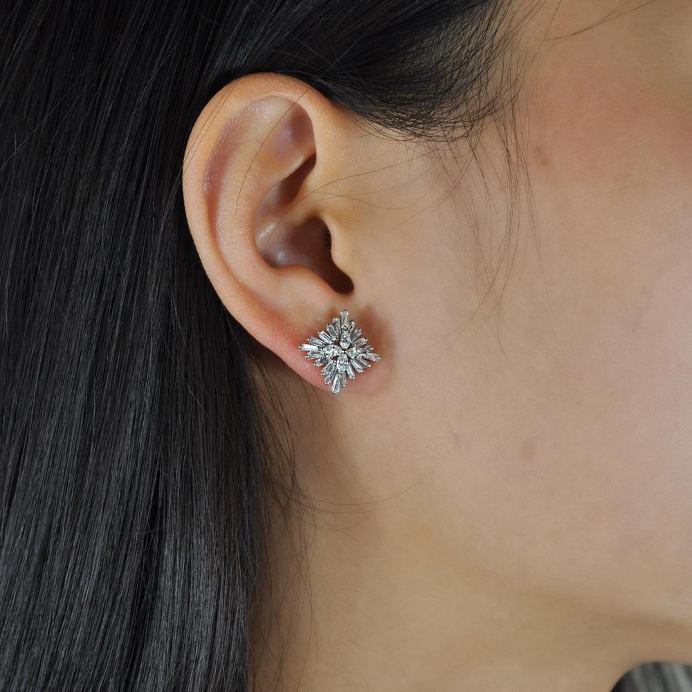 Ruchi New York - Alpinia Diamond Stud Earrings in 18K White Gold