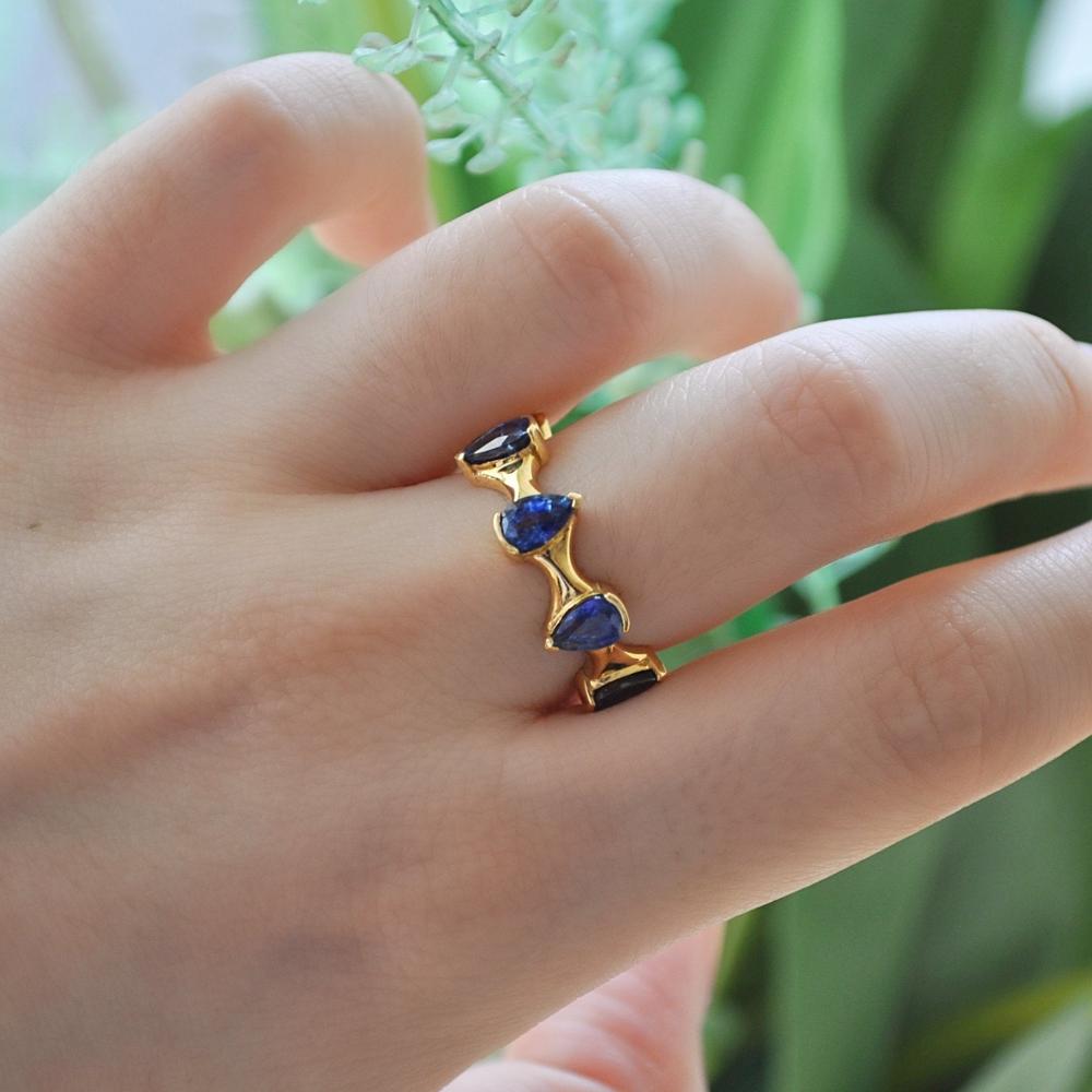Ruchi New York - Arles Blue Sapphire Band in 18K Yellow Gold