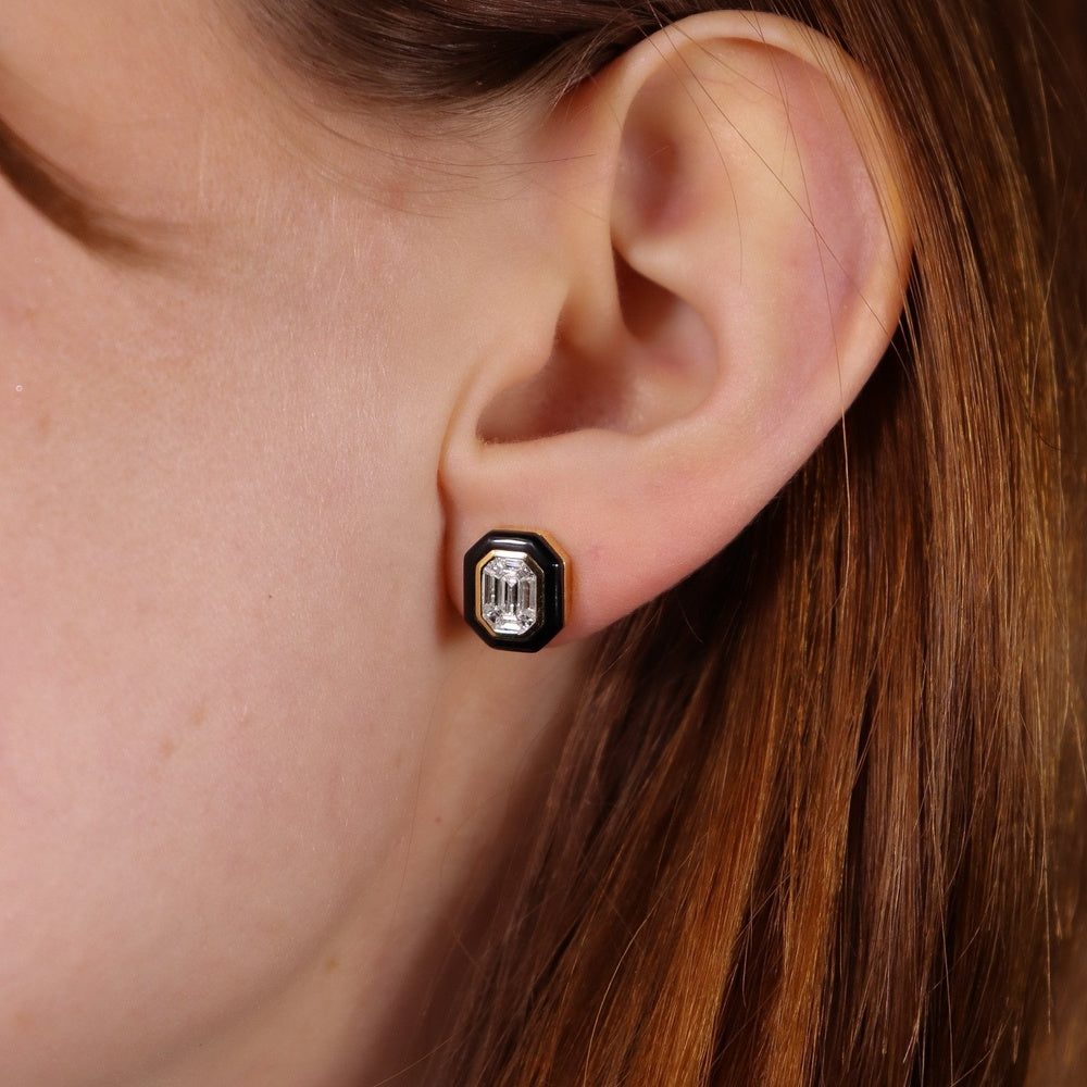 Ruchi New York - Black Velvet Grande Diamond & Black Agate Stud Earrings in 18K Yellow Gold - Ruchi New York