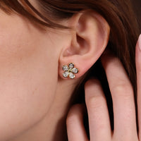 Ruchi New York - Bloom Diamond Floral Stud Earrings in 18K Yellow Gold - Ruchi New York