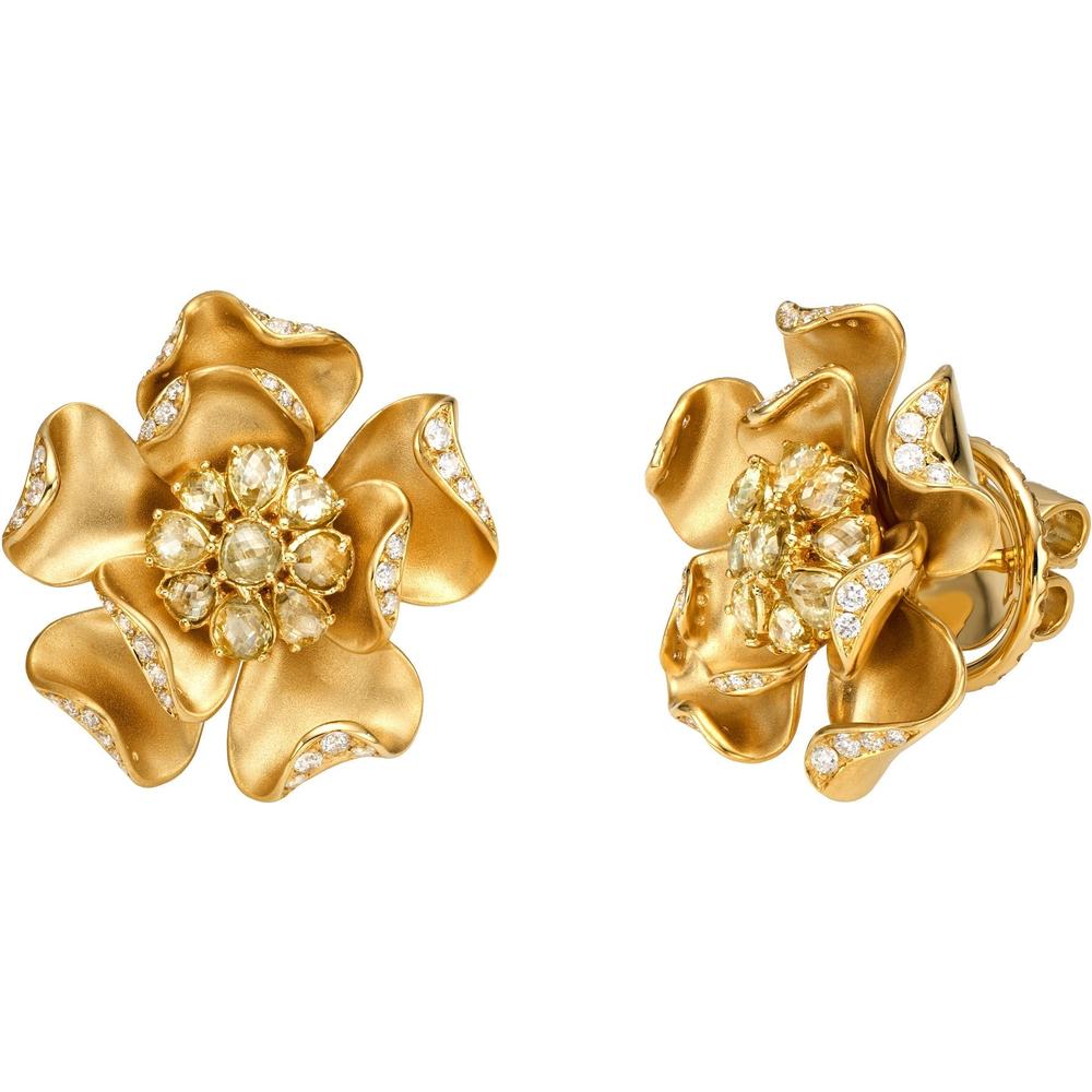 Ruchi New York - Daffodil Diamond Stud Earrings in 18K Yellow Gold