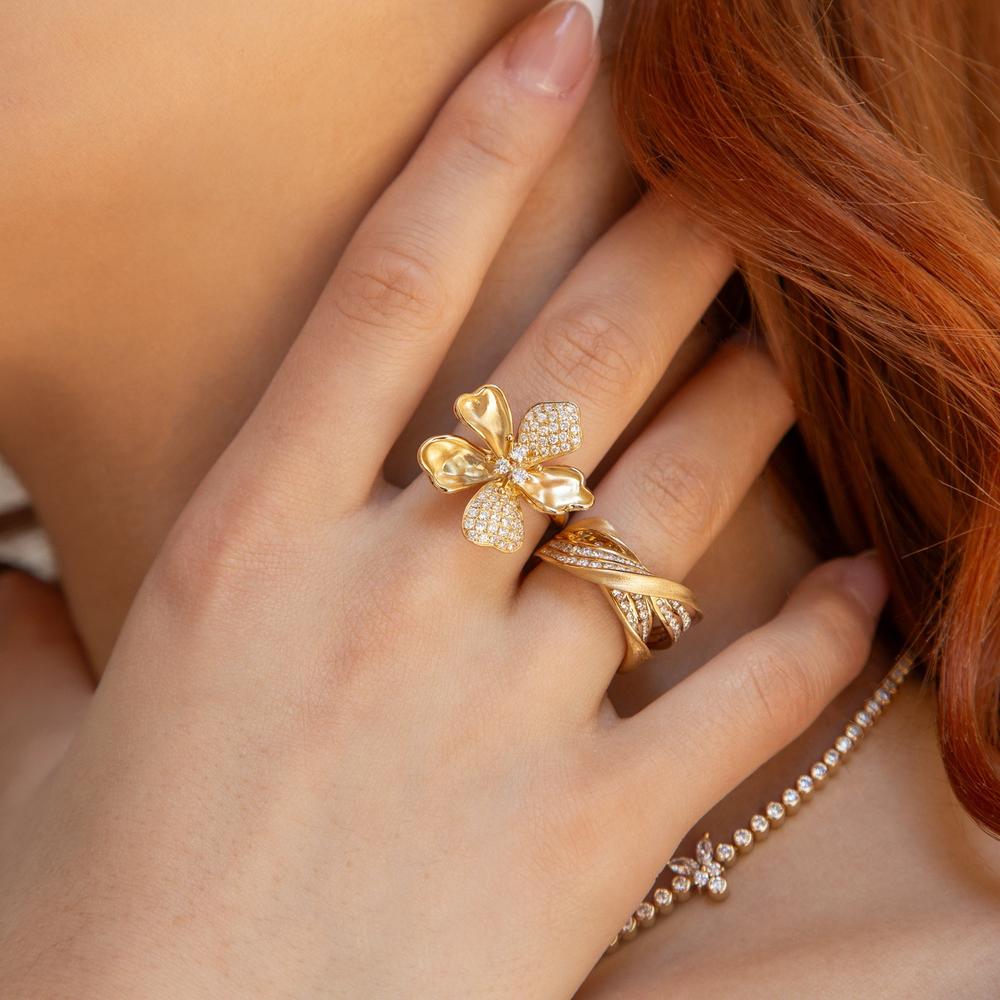Ruchi New York - Fleur Diamond Ring in 18K Yellow Gold