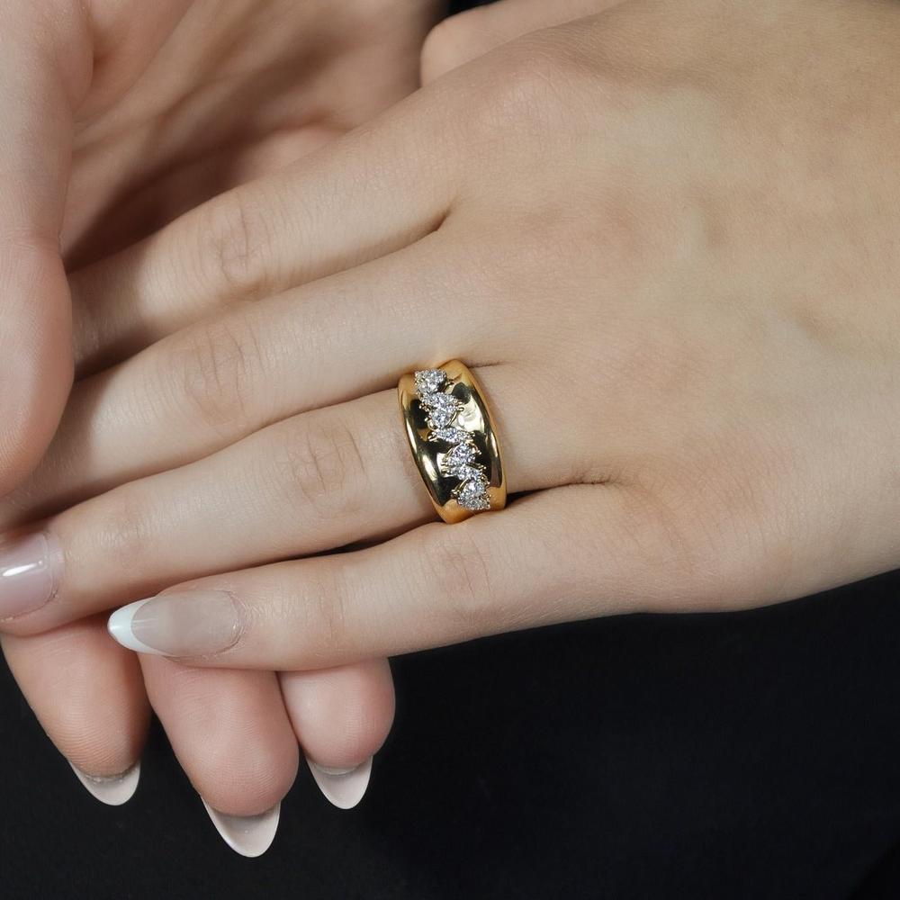 Ruchi New York - Foliage Diamond Band in 18K Yellow Gold
