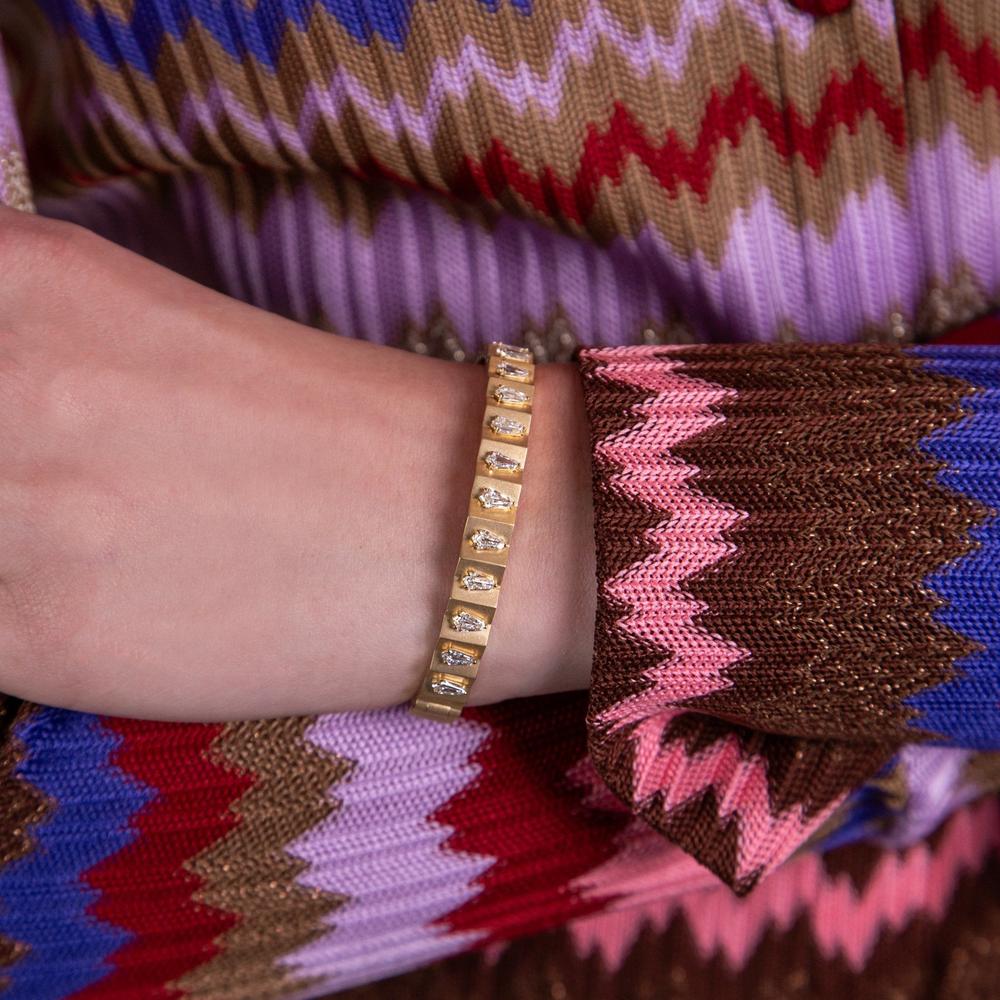 Ruchi New York - Katerina Diamond Bangle in 18K Yellow Gold