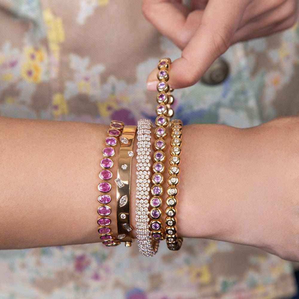 Ruchi New York - Marguerite Pink Sapphire Bezel Stretch Bracelet in 18K Yellow Gold - Ruchi New York