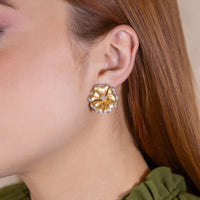 Ruchi New York - Marigold Diamond Flower Earrings in 18K Yellow Gold
