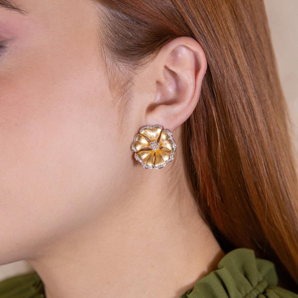 Ruchi New York - Marigold Diamond Flower Earrings in 18K Yellow Gold