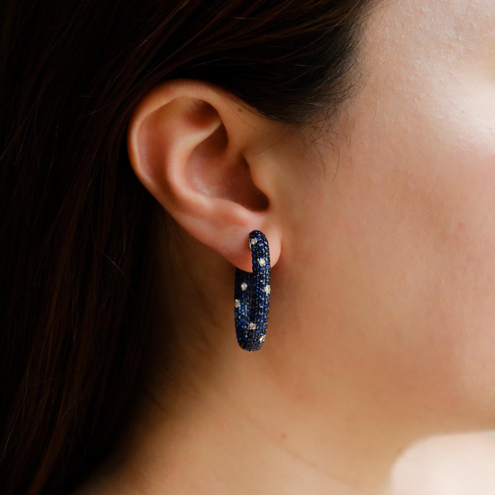Ruchi New York - Pebble Blue Sapphire Hoop Earrings in 18K White Gold