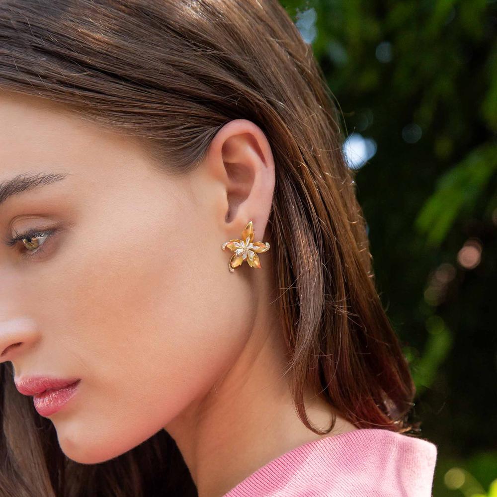 Ruchi New York - Plumeria Diamond Stud Earrings in 18K Yellow Gold