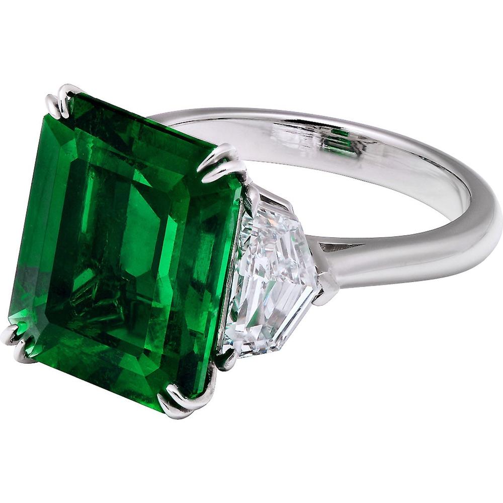 Ruchi New York - Royal Emerald Ring in Platinum