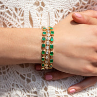 Ruchi New York - Sonnet Colombian Emerald Knife-Edge Bracelet in 18K Yellow Gold - Ruchi New York