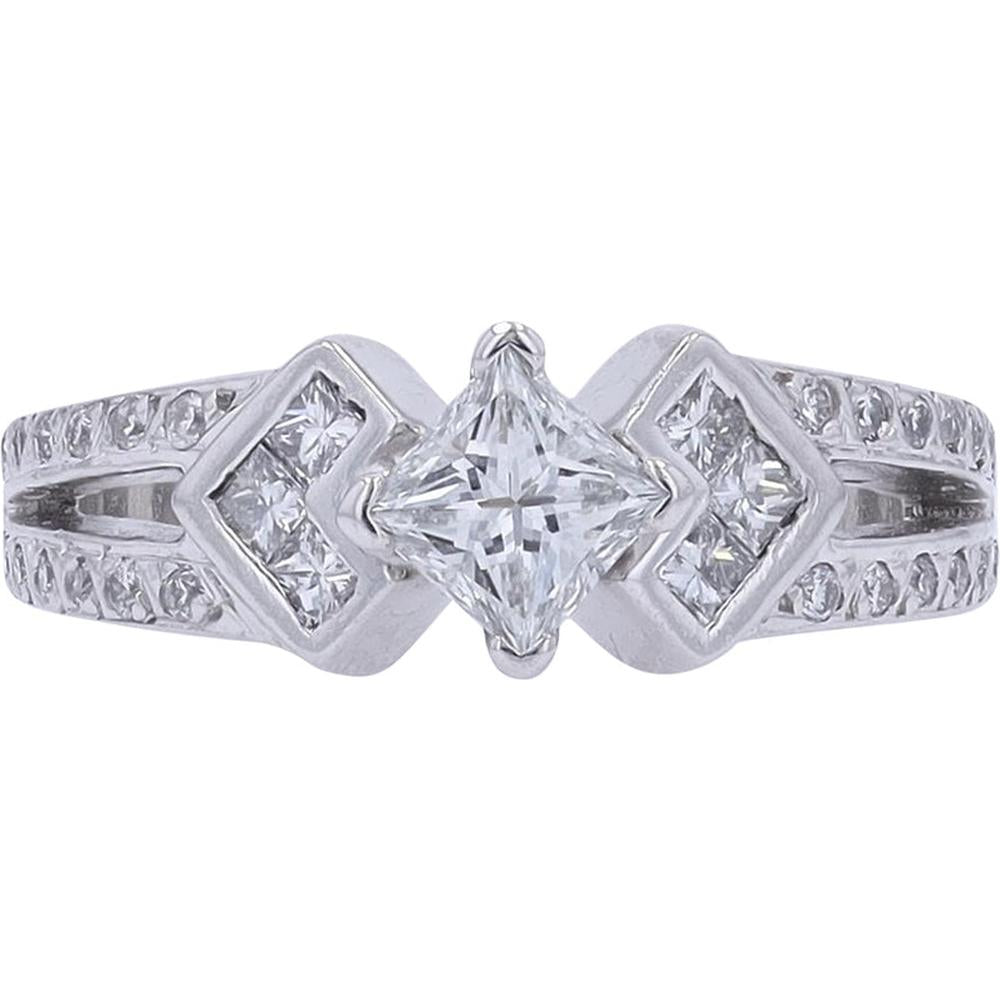 Sparkling 14K White Gold Halo Diamond Engagement Ring - 1.00 Carat Total Diamond Weight