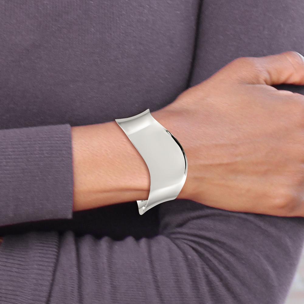 Sterling Silver Polished Wave Cuff Bangle - 25mm Width, Engravable by Lumare Gioia