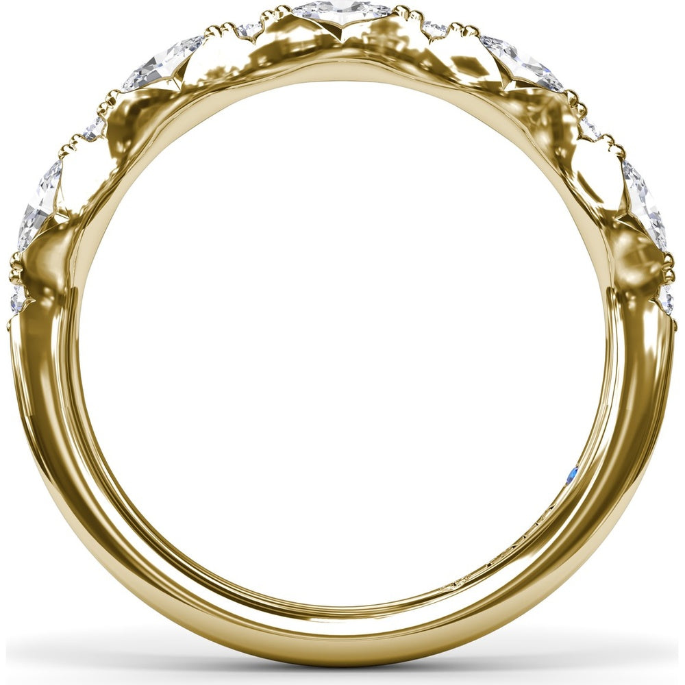 Vintage-Inspired Stackable Band with Oval and Round Diamond Cluster by Fana - 0.94 Carat Total Diamond Weight