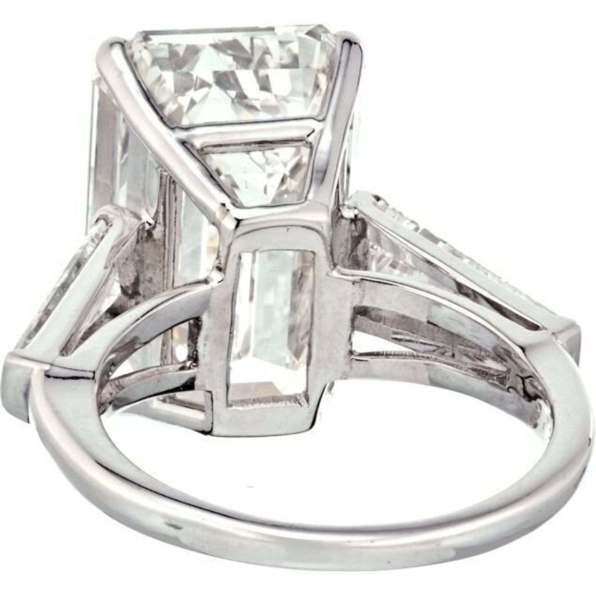 Vs1 emerald cut on sale diamond