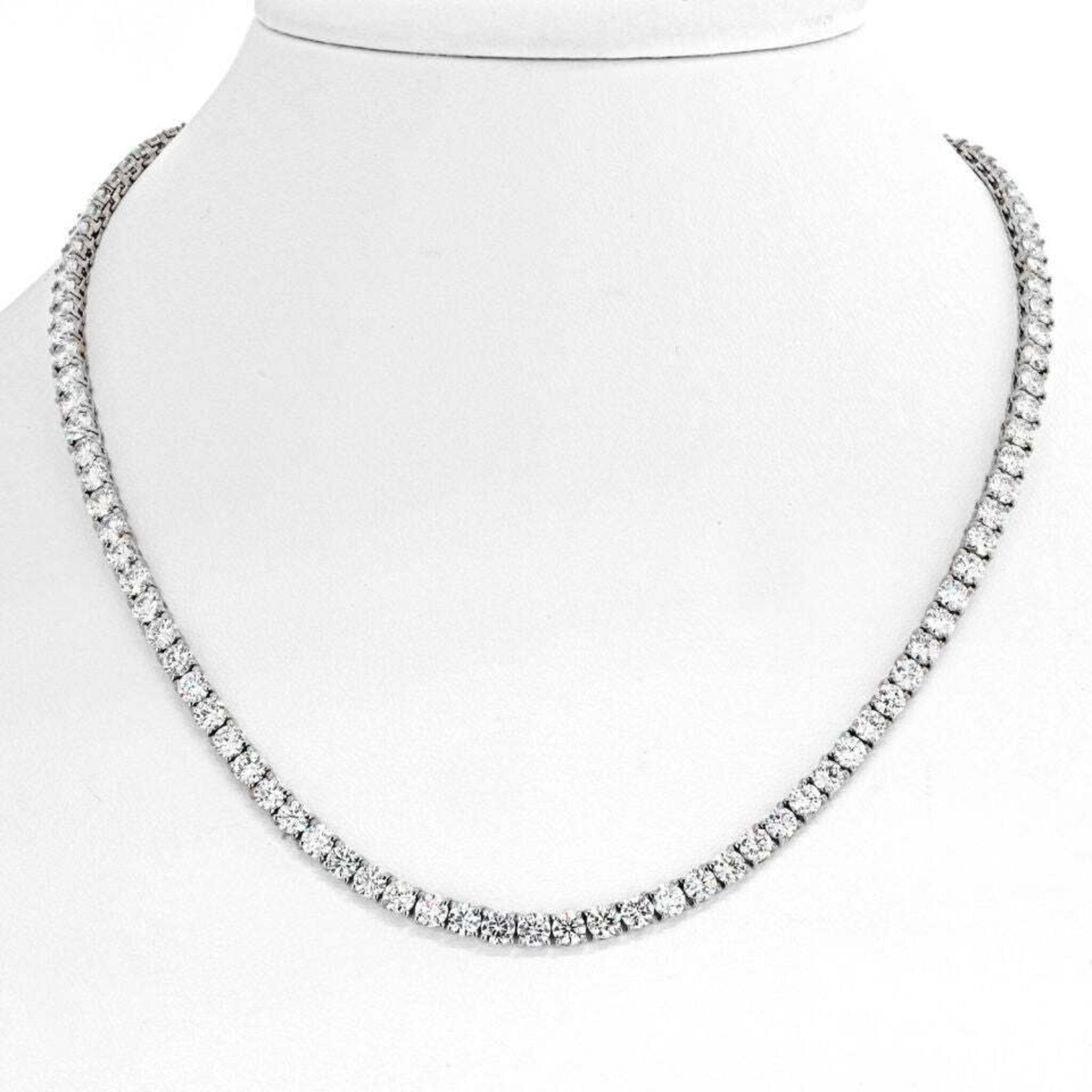 14K White Gold Diamond straightline Necklace