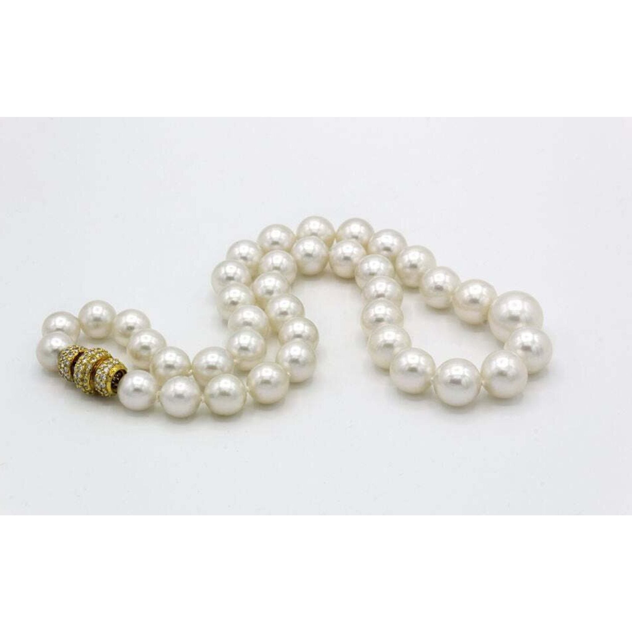 18K Yellow Gold Single Strand Pearl Necklace