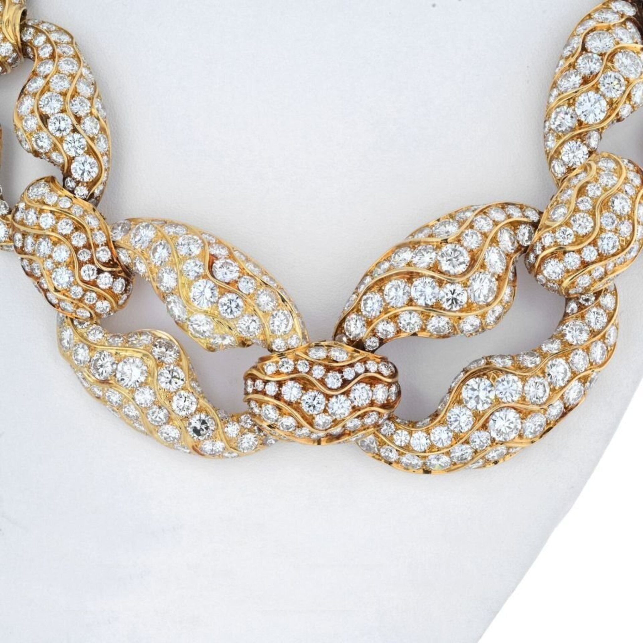 Circa 1960's 18K Yellow Gold 250 Carat Diamond Link Necklace
