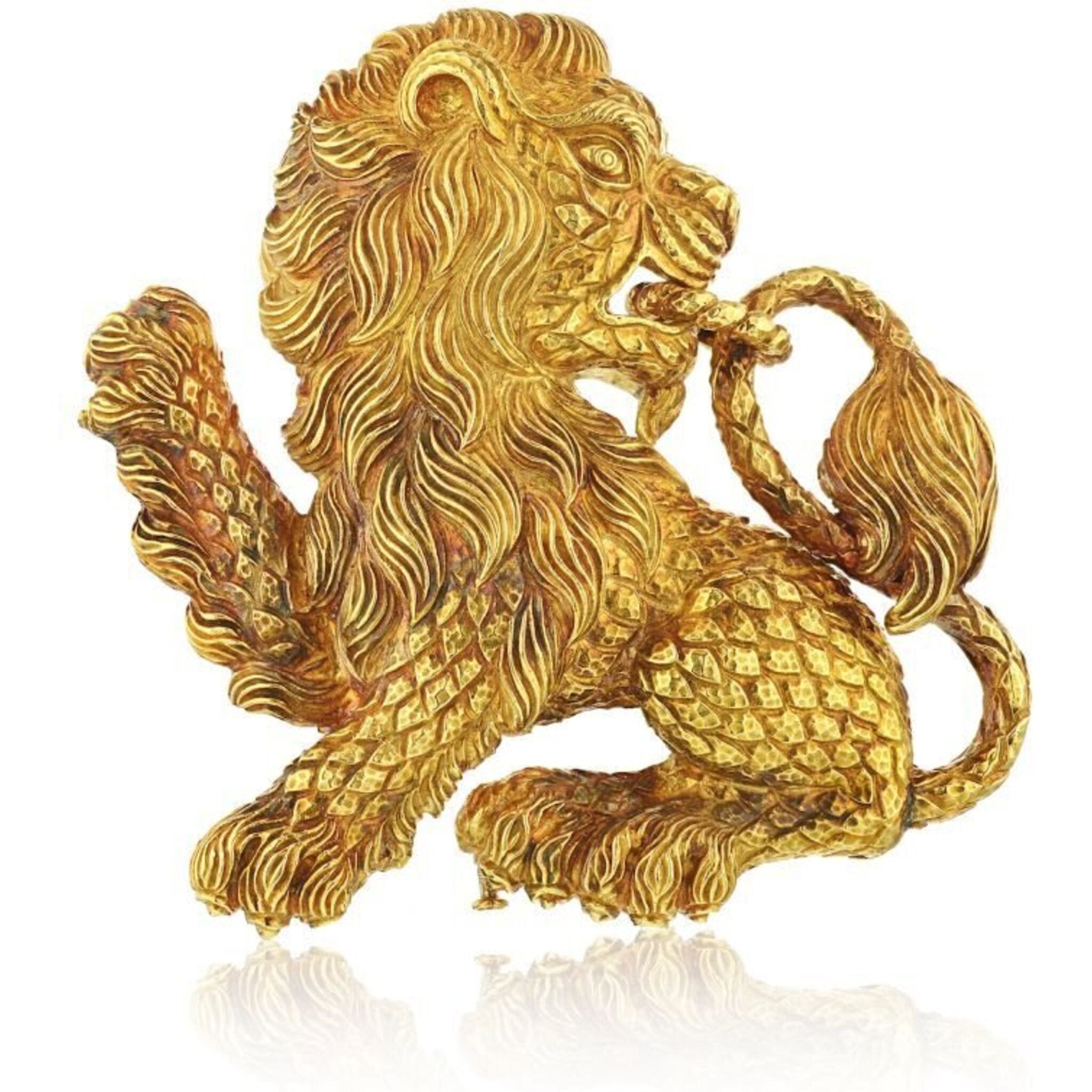 Gold lion store brooch