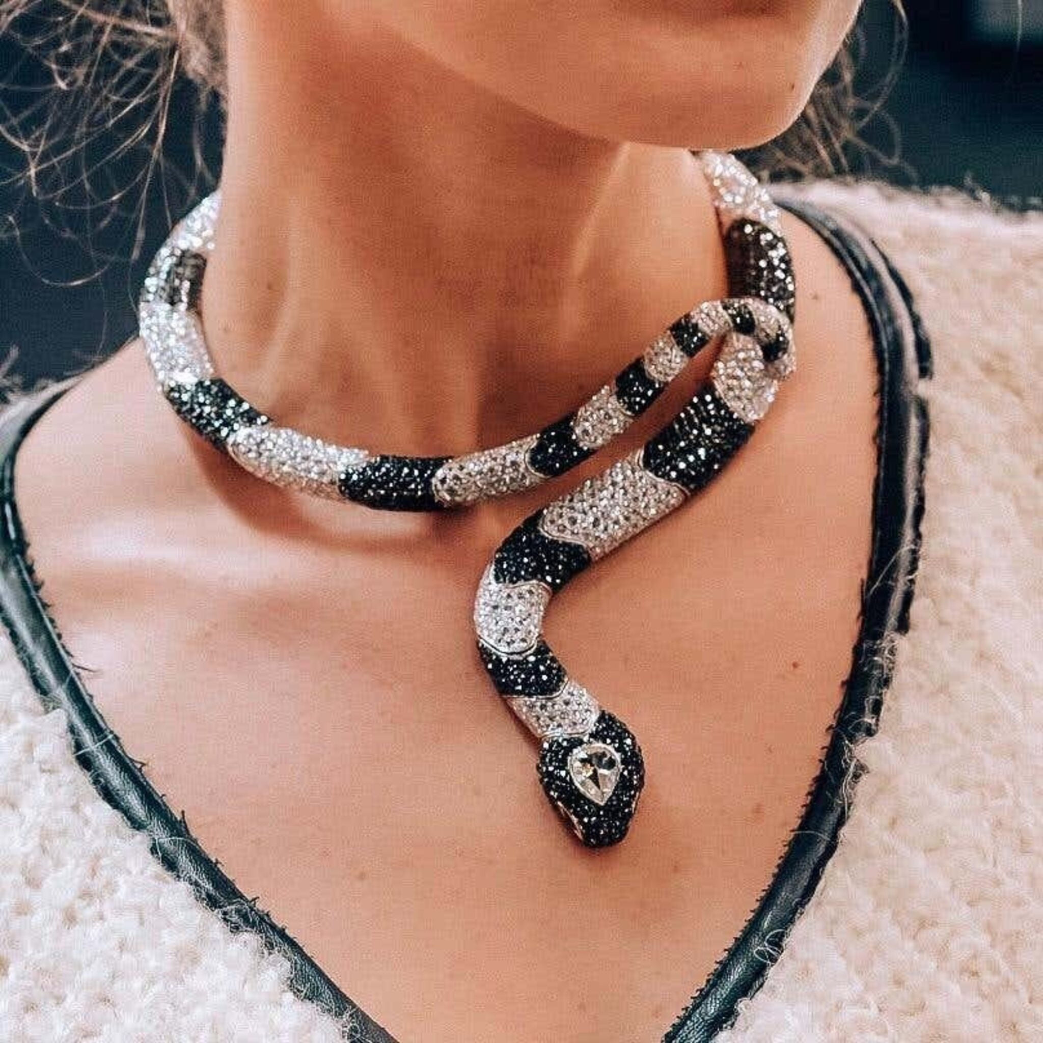 Shyama Black Gold Diamond Necklace – Belachi